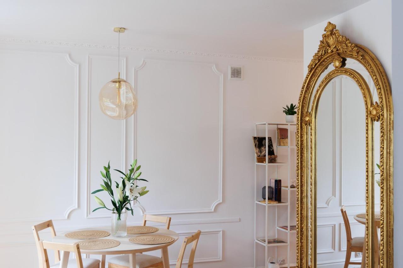 Maison Bruehl - Apartamenty Przy Ogrodzie Saskim Warsaw Ngoại thất bức ảnh